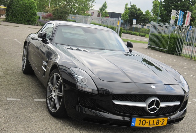 Mercedes-Benz SLS AMG