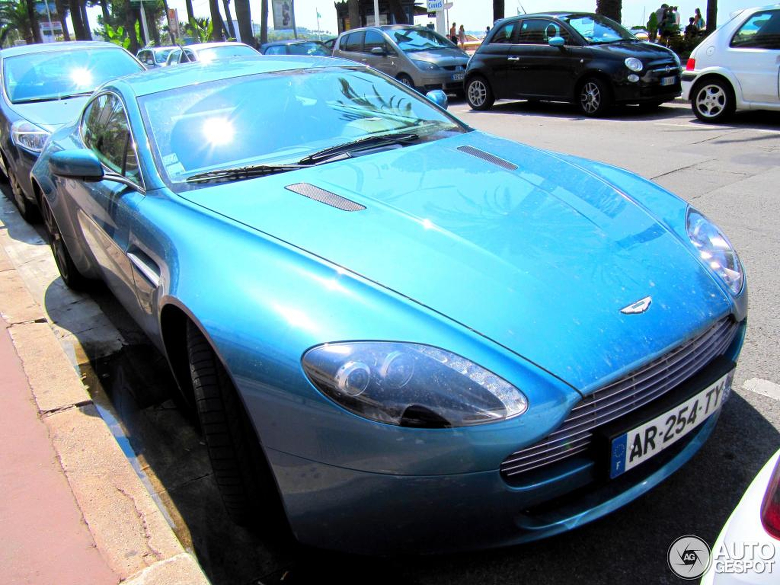 Aston Martin V8 Vantage