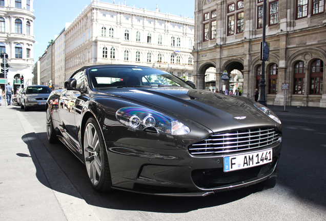 Aston Martin DBS Volante