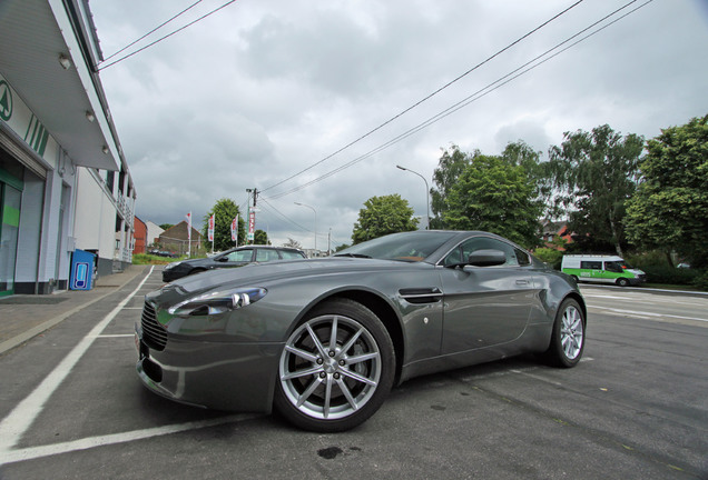 Aston Martin V8 Vantage