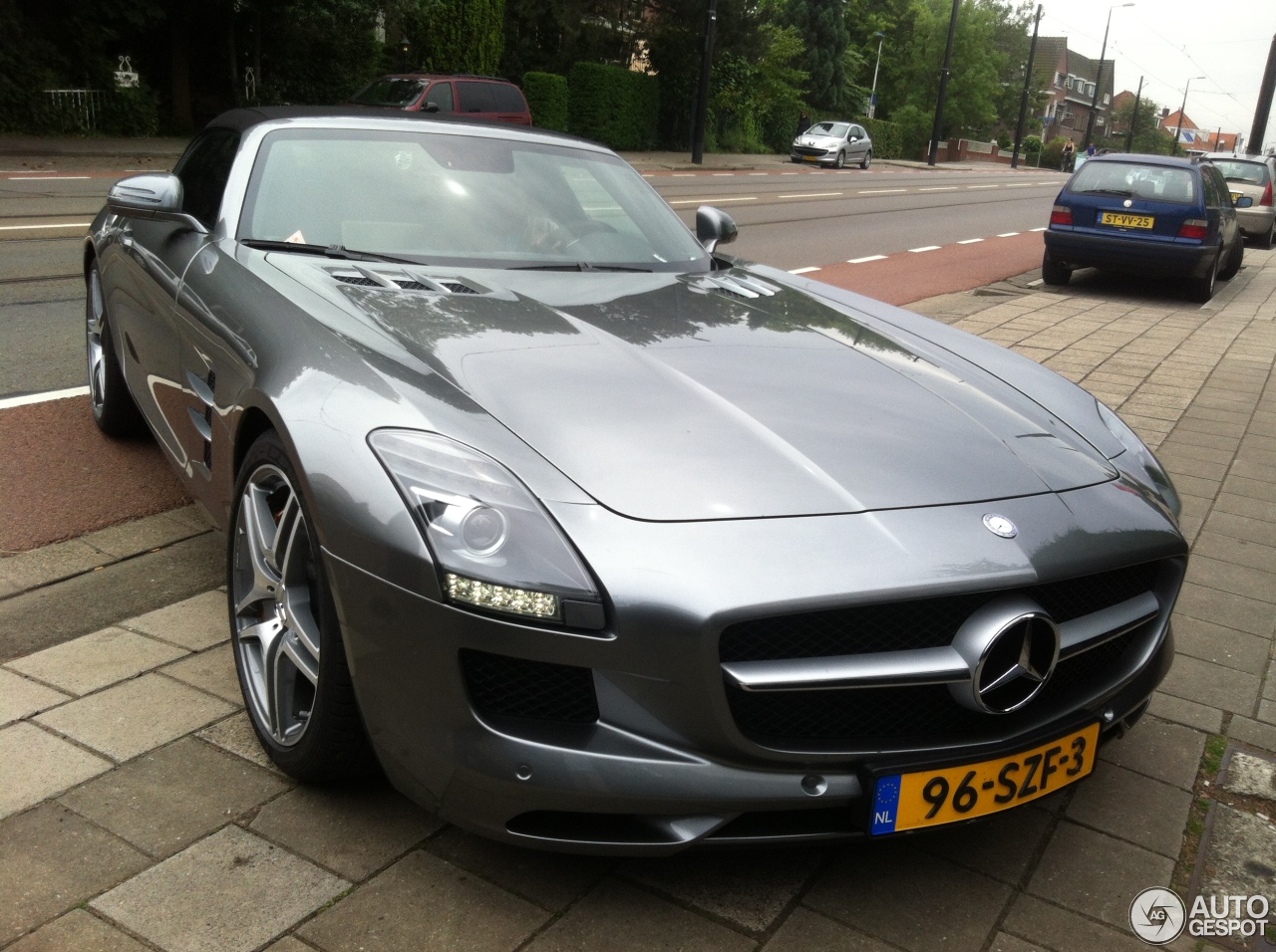 Mercedes-Benz SLS AMG Roadster