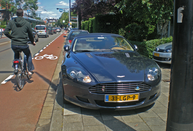 Aston Martin DB9 Volante