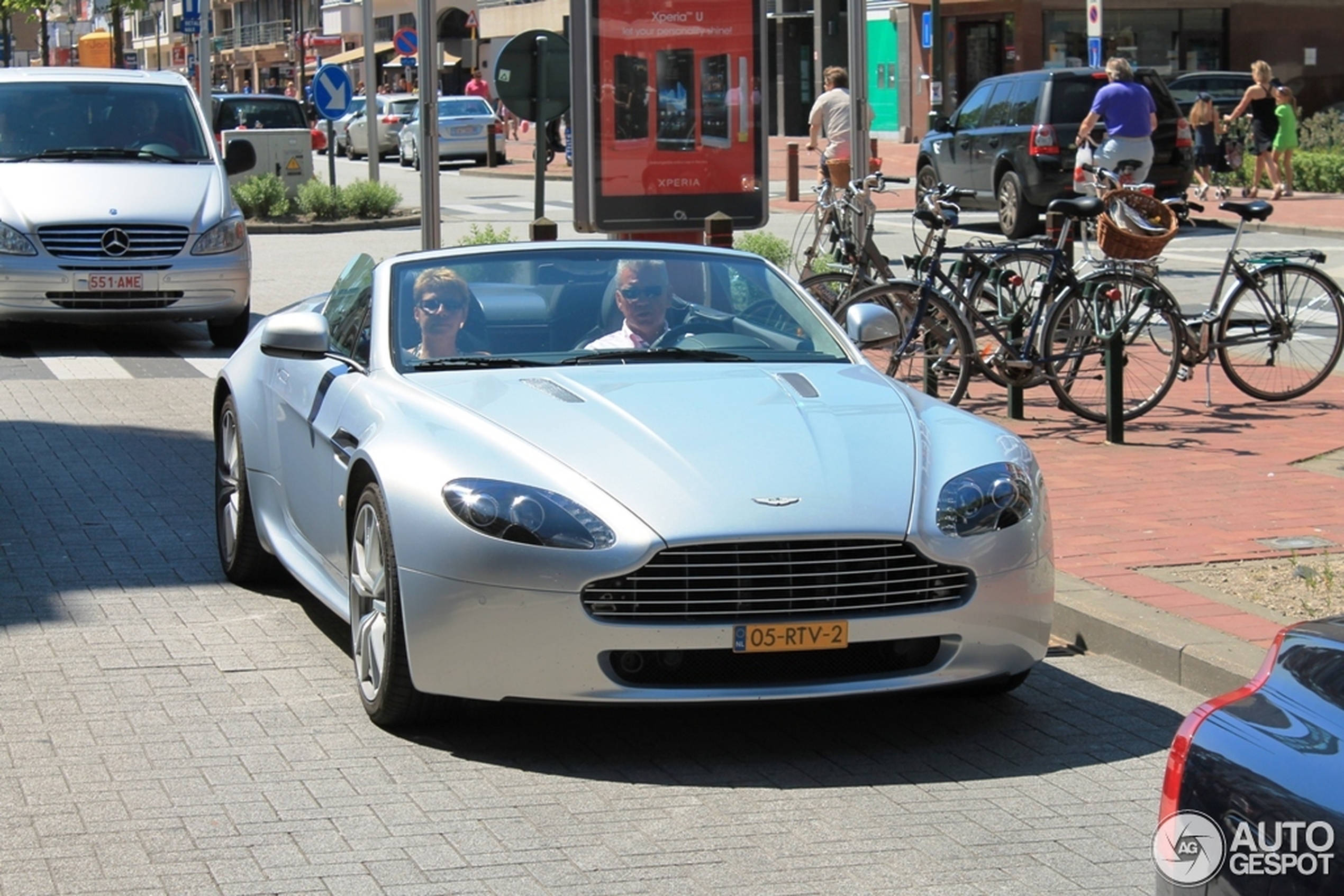 Aston Martin V8 Vantage Roadster