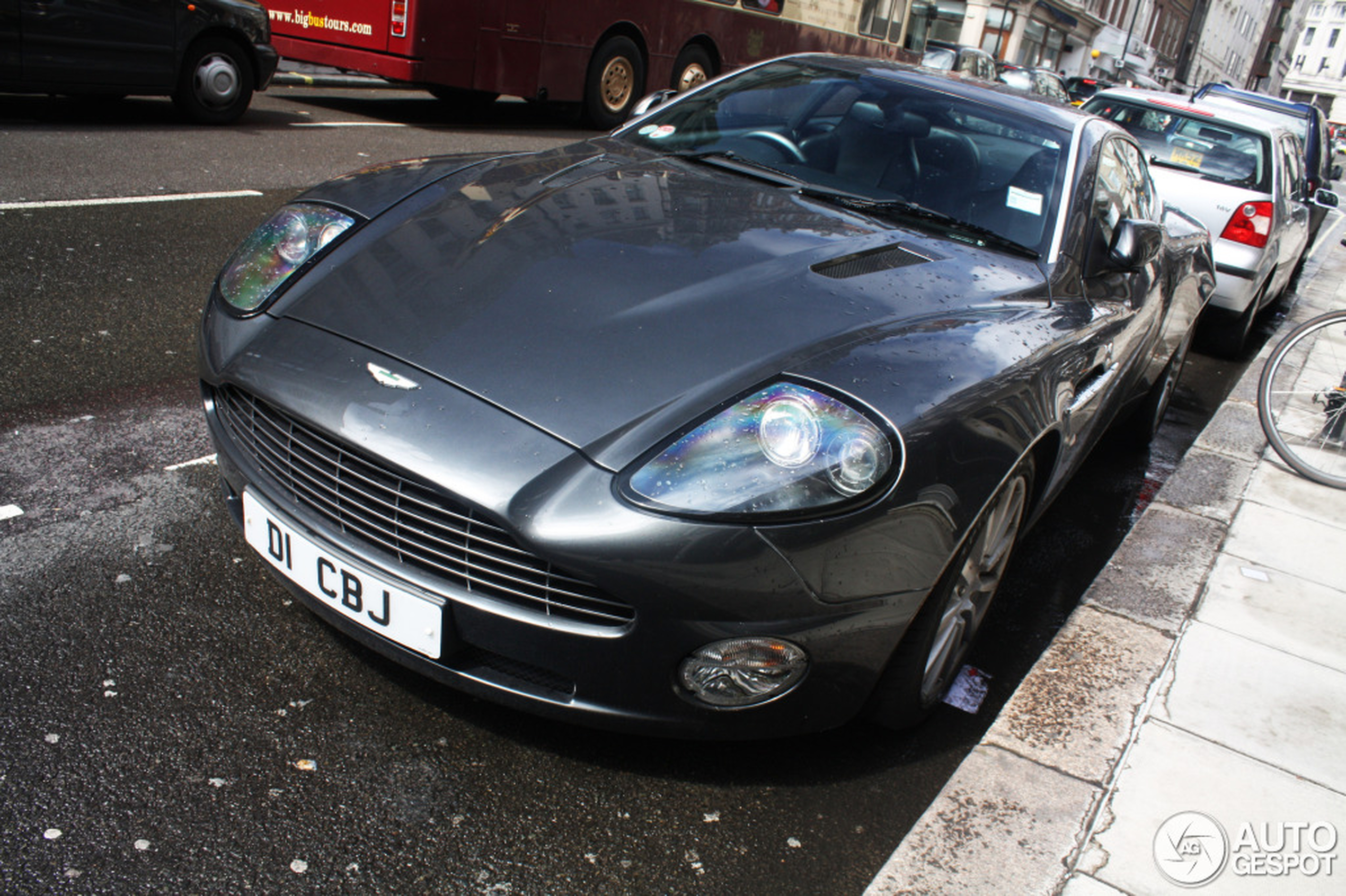 Aston Martin Vanquish S