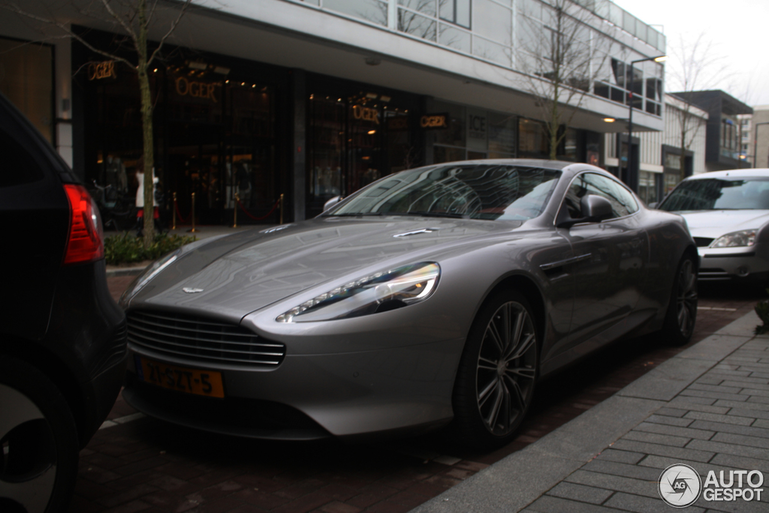 Aston Martin Virage 2011