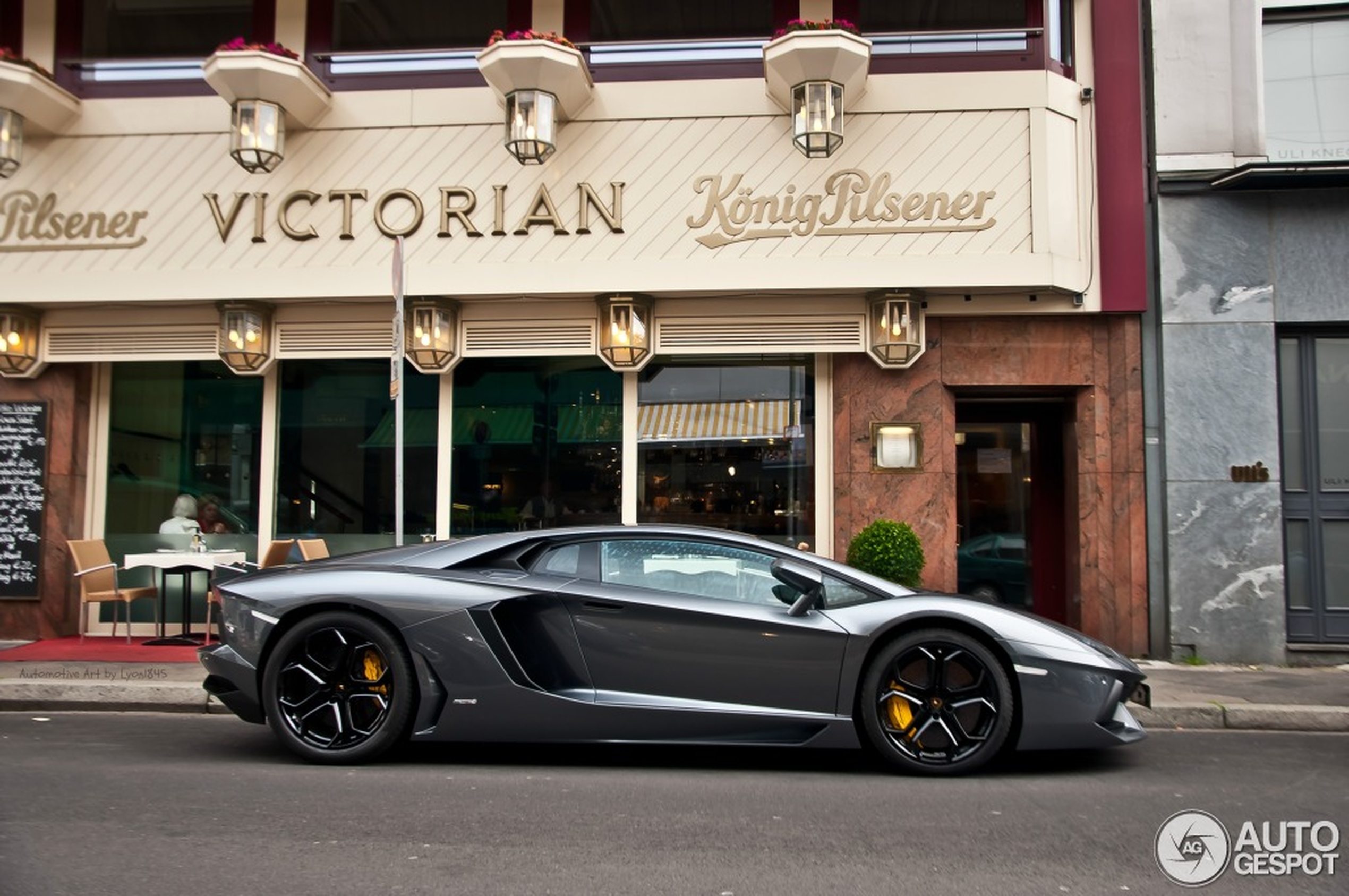 Lamborghini Aventador LP700-4