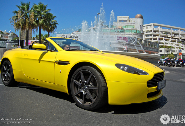 Aston Martin V8 Vantage Roadster