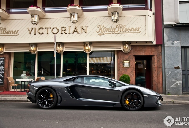 Lamborghini Aventador LP700-4