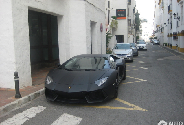 Lamborghini Aventador LP700-4