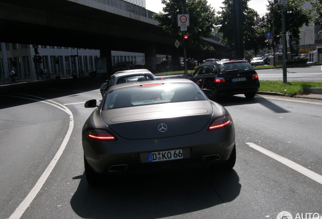 Mercedes-Benz SLS AMG