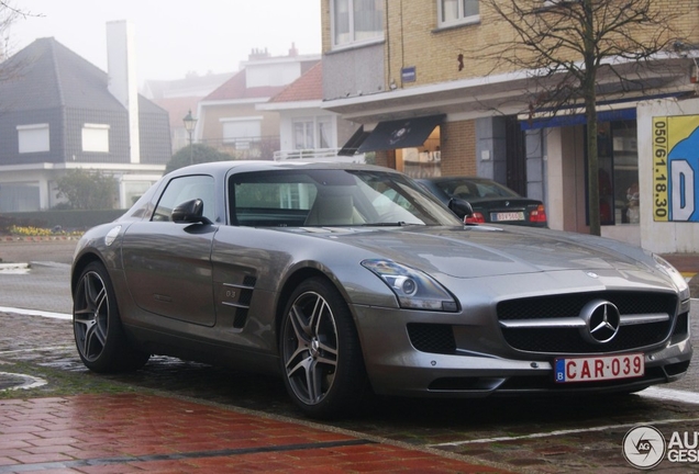 Mercedes-Benz SLS AMG