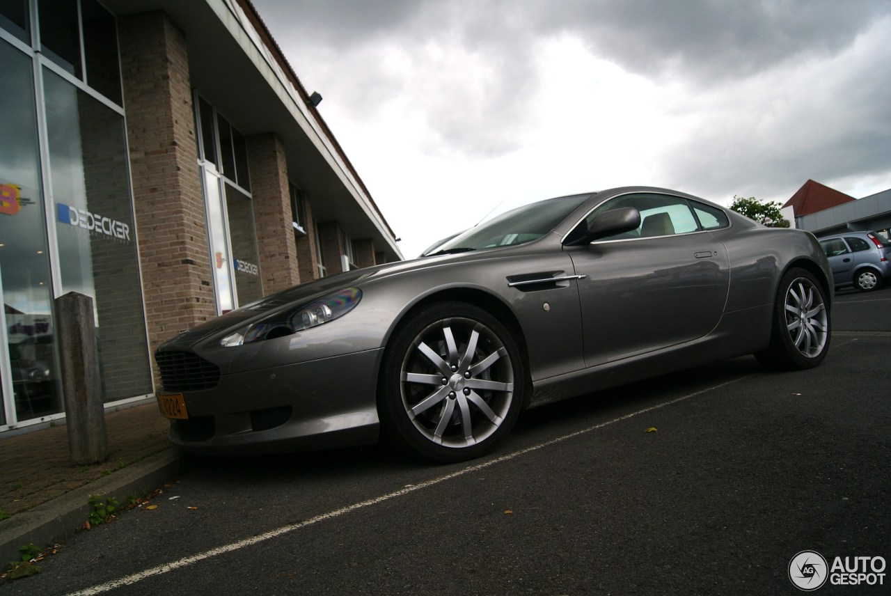 Aston Martin DB9