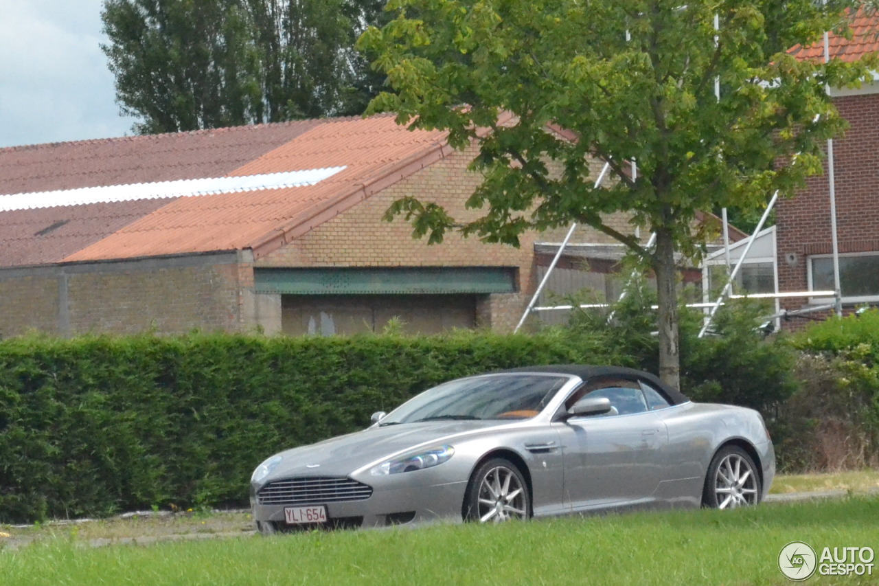 Aston Martin DB9 Volante