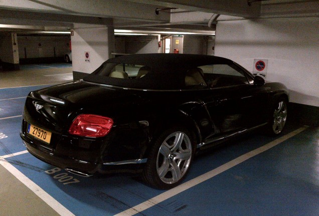 Bentley Continental GTC 2012