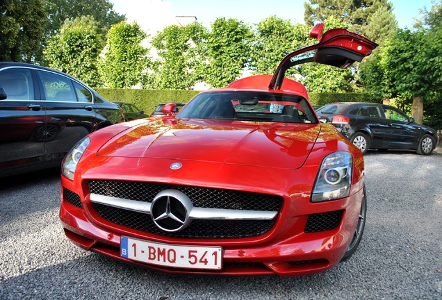 Mercedes-Benz SLS AMG