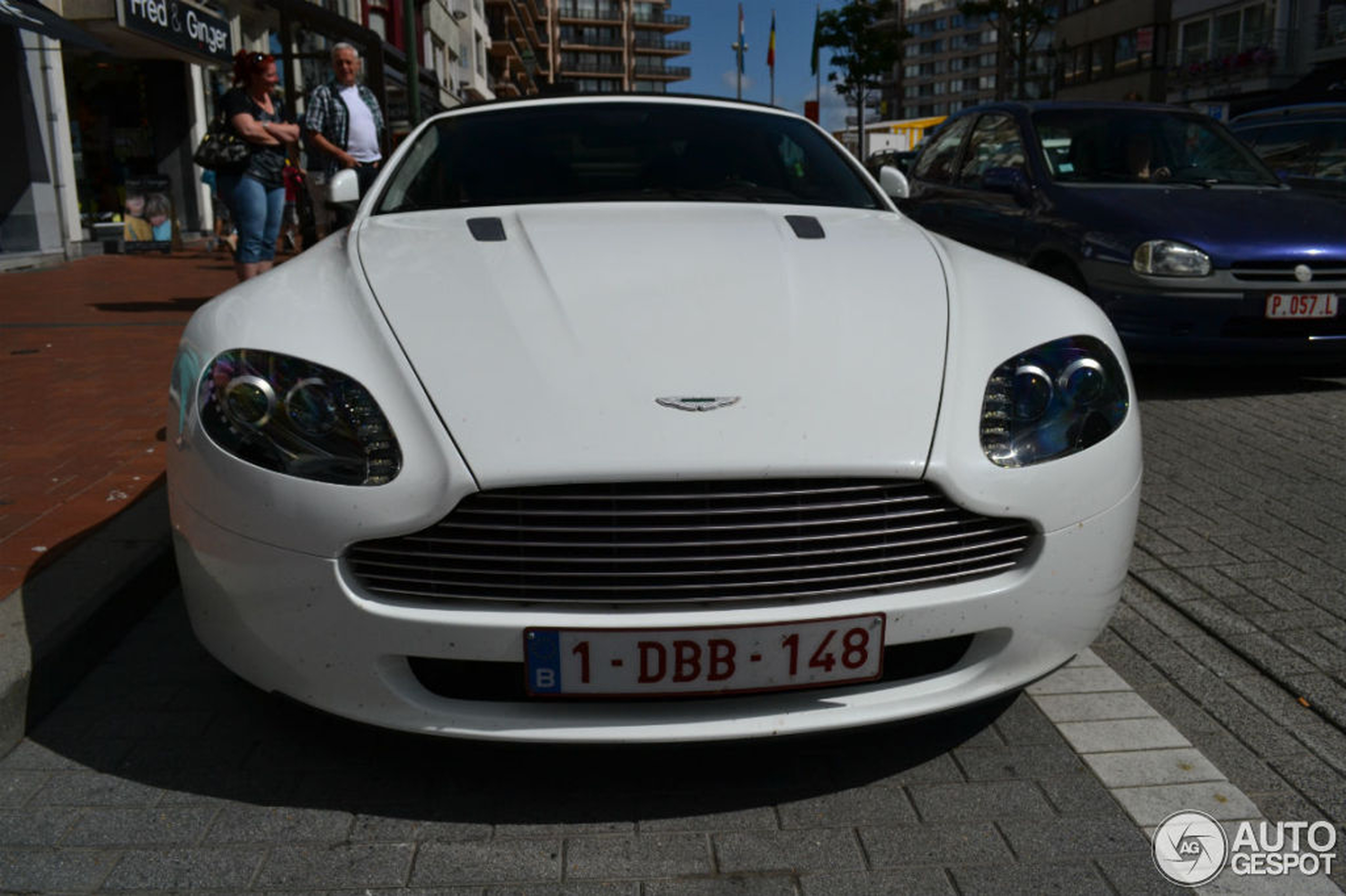 Aston Martin V8 Vantage Roadster