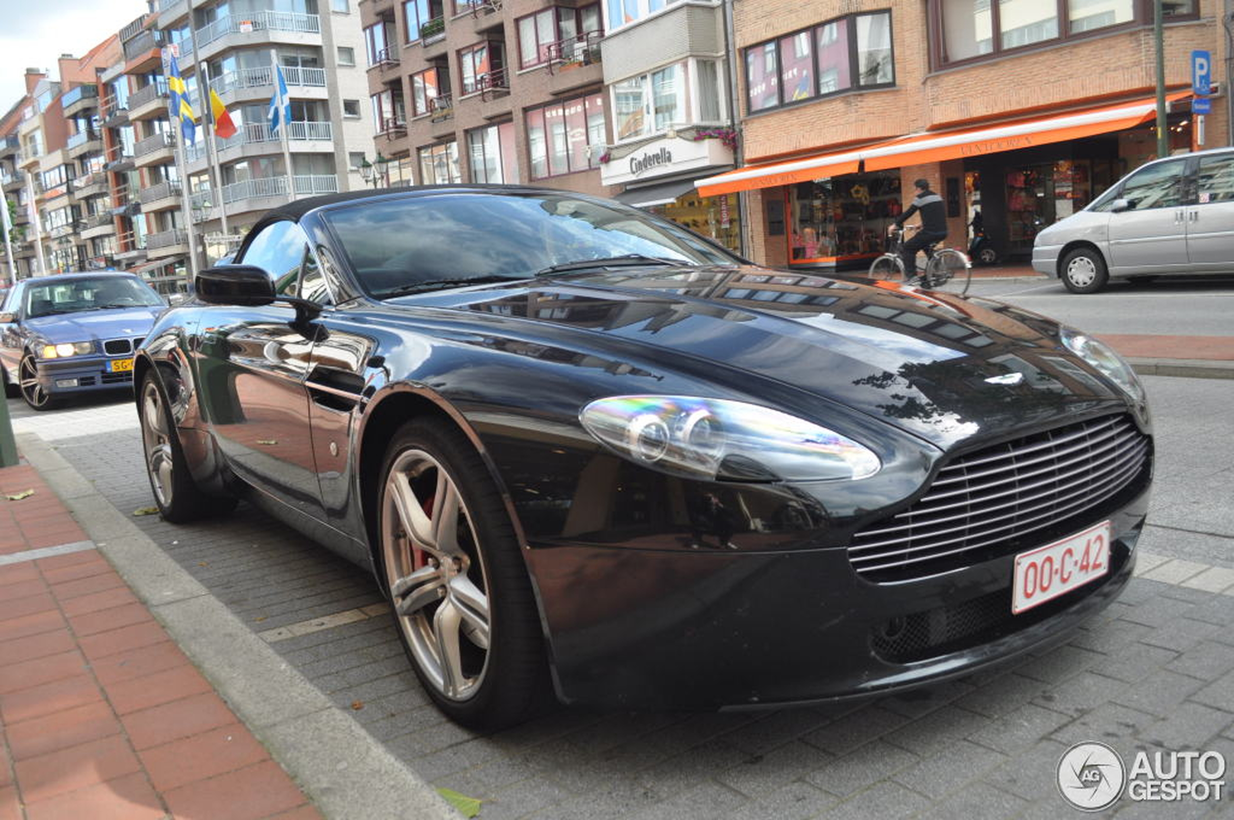 Aston Martin V8 Vantage Roadster