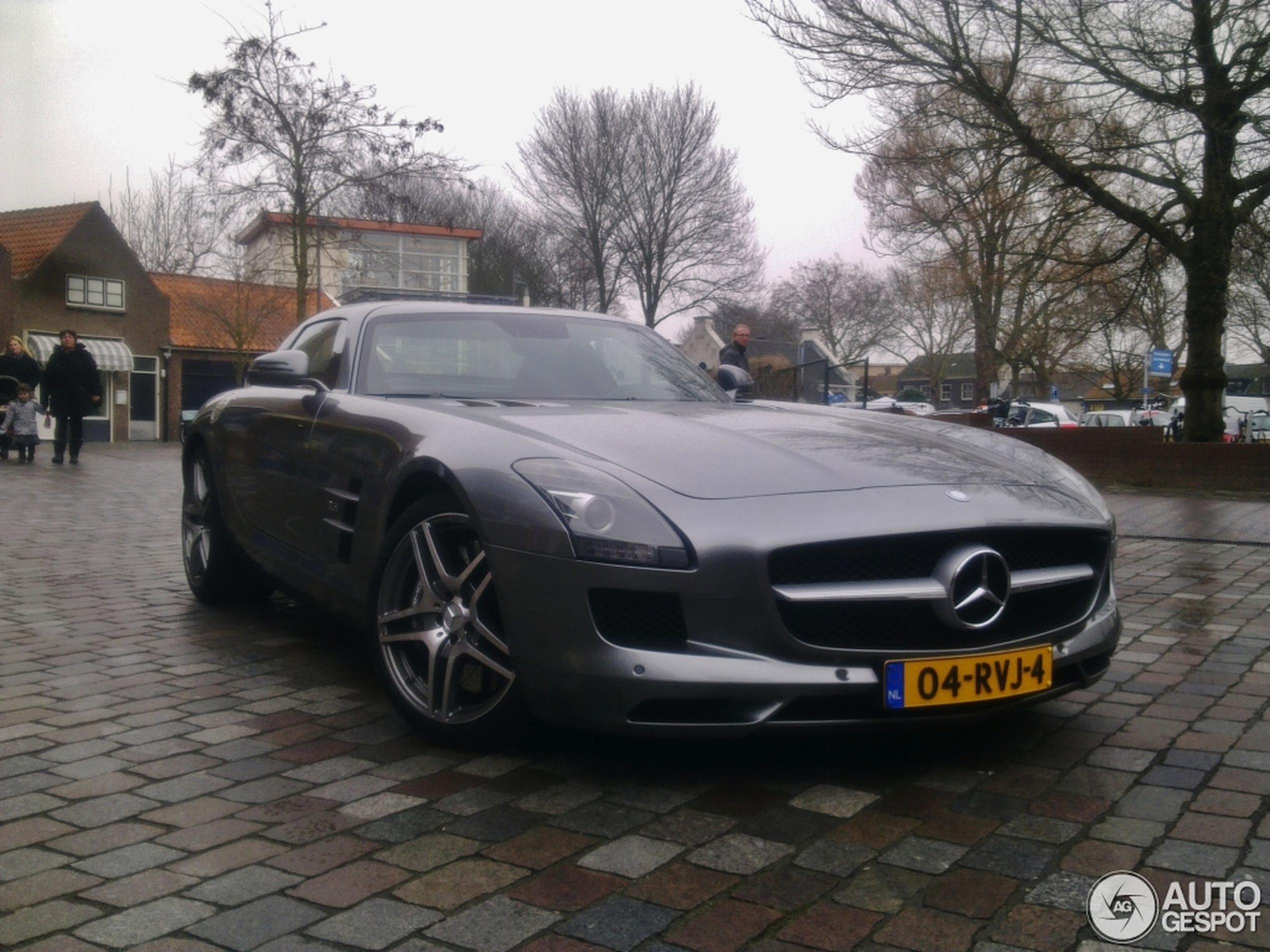 Mercedes-Benz SLS AMG