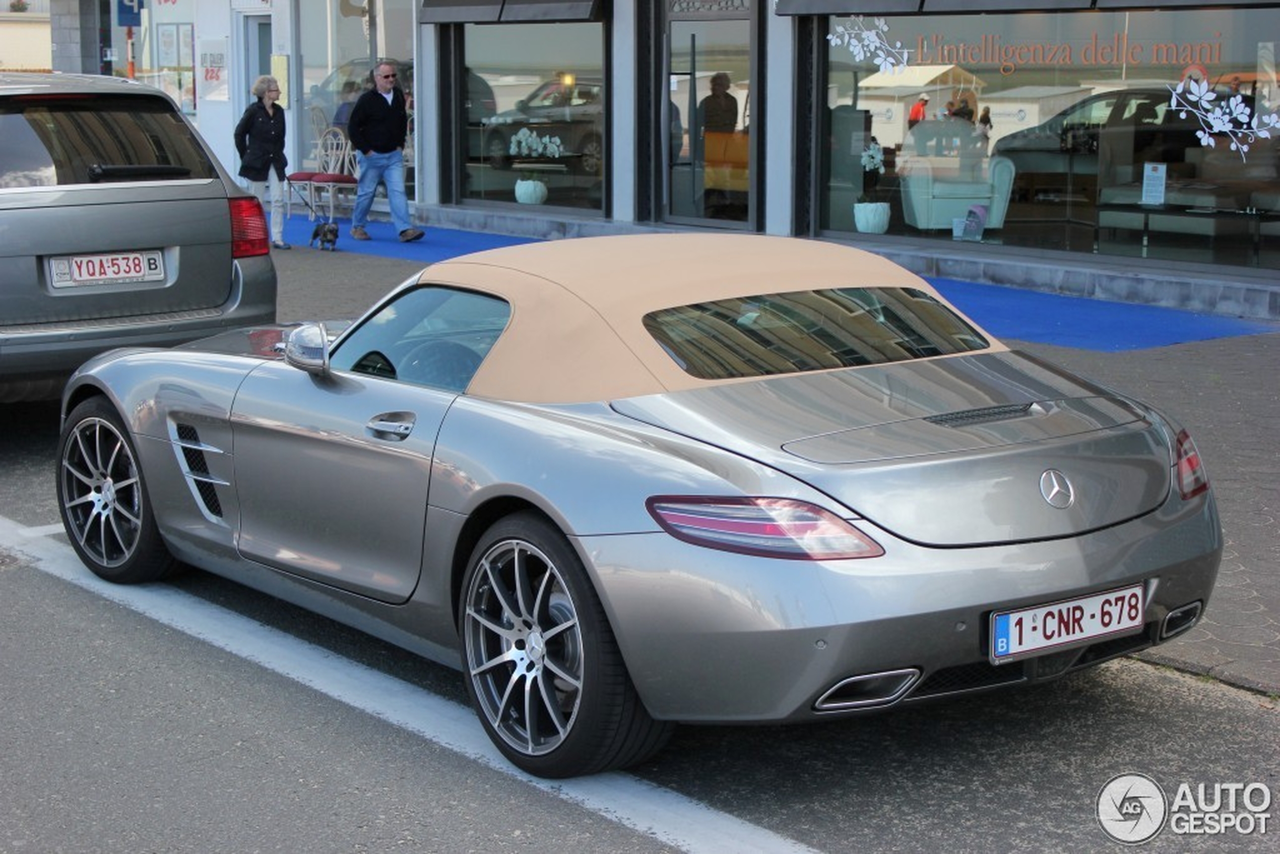 Mercedes-Benz SLS AMG Roadster