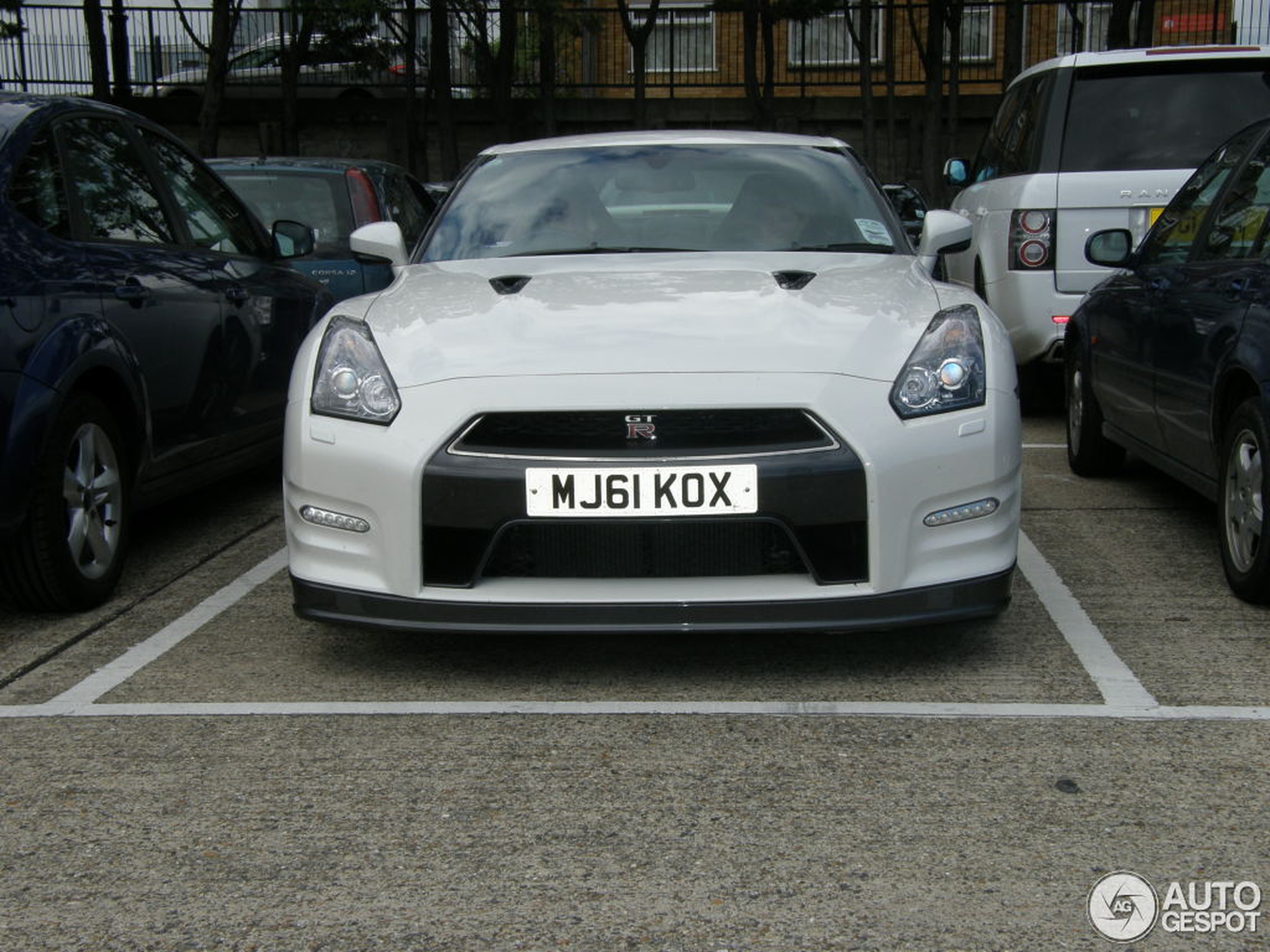 Nissan GT-R 2011