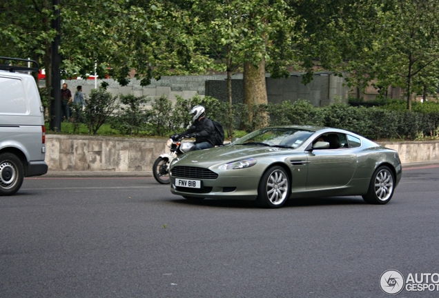 Aston Martin DB9