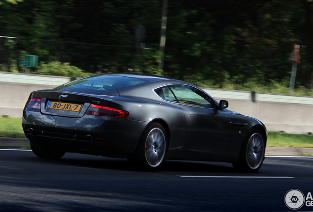 Aston Martin DB9