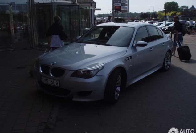 BMW M5 E60 2005