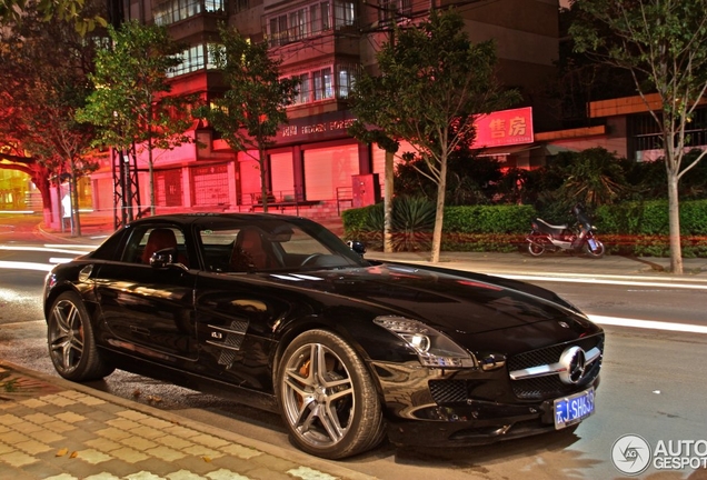 Mercedes-Benz SLS AMG