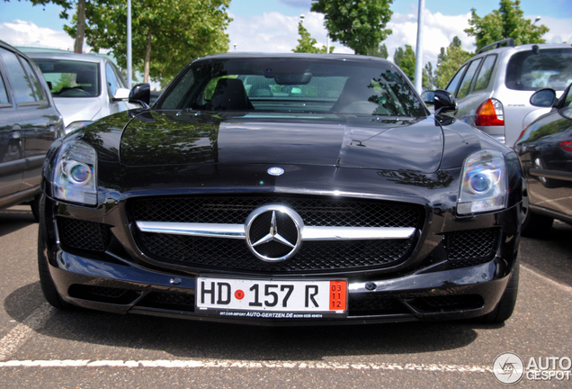 Mercedes-Benz SLS AMG