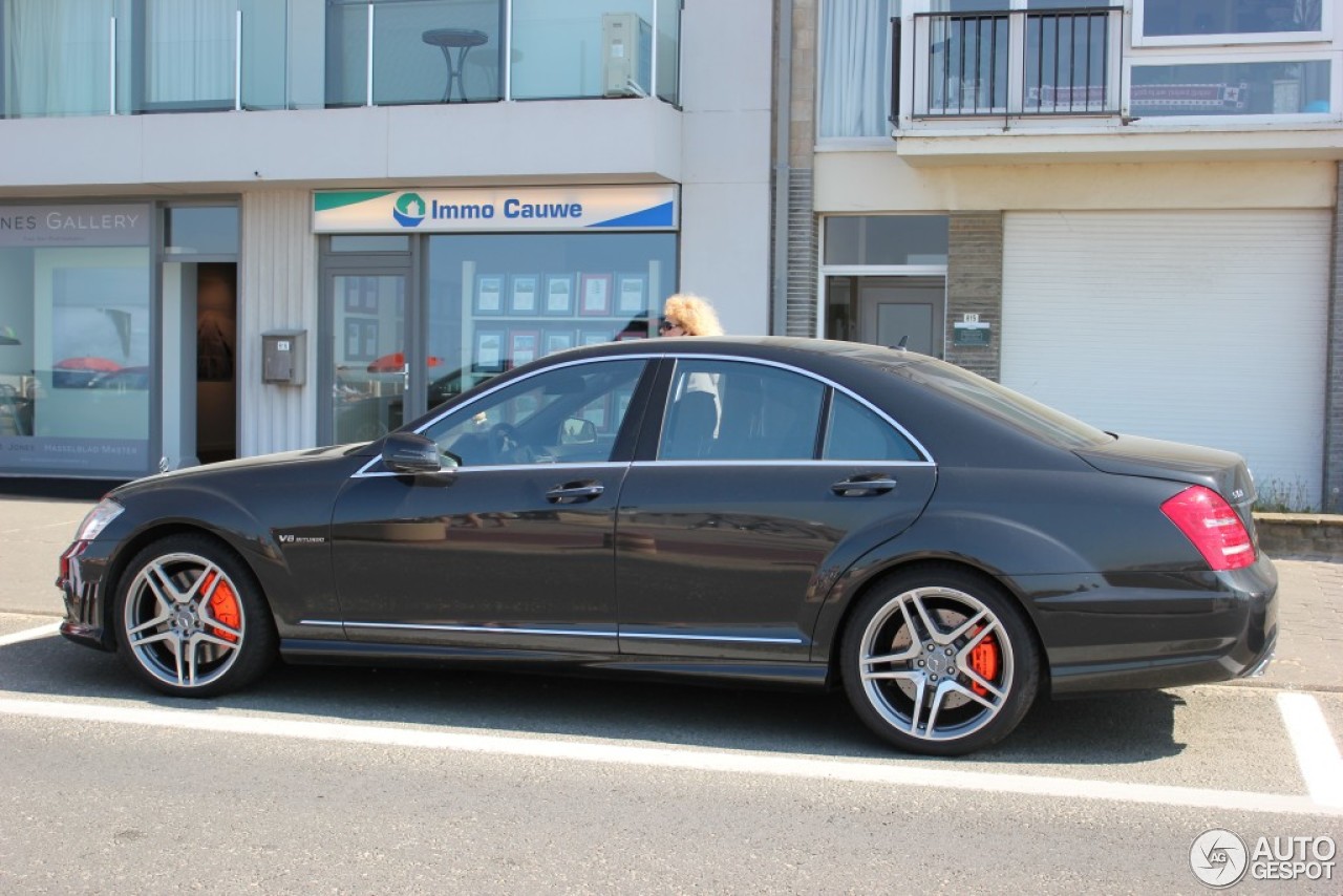 Mercedes-Benz S 63 AMG W221 2011