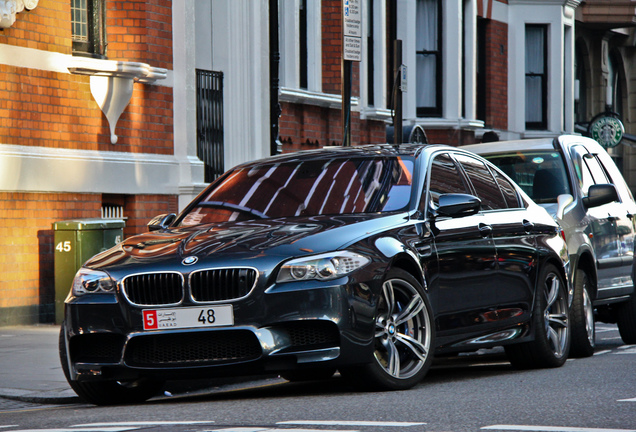 BMW M5 F10 2011