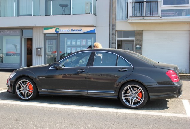 Mercedes-Benz S 63 AMG W221 2011