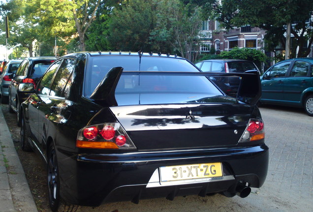 Mitsubishi Lancer Evolution IX FQ