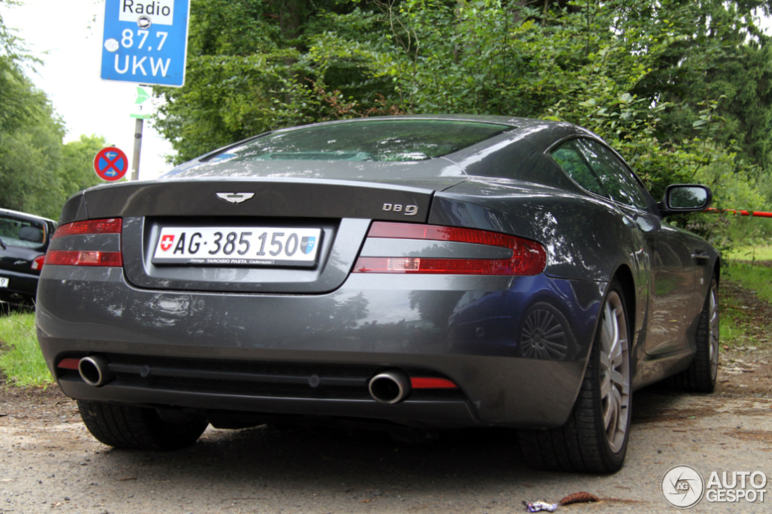 Aston Martin DB9