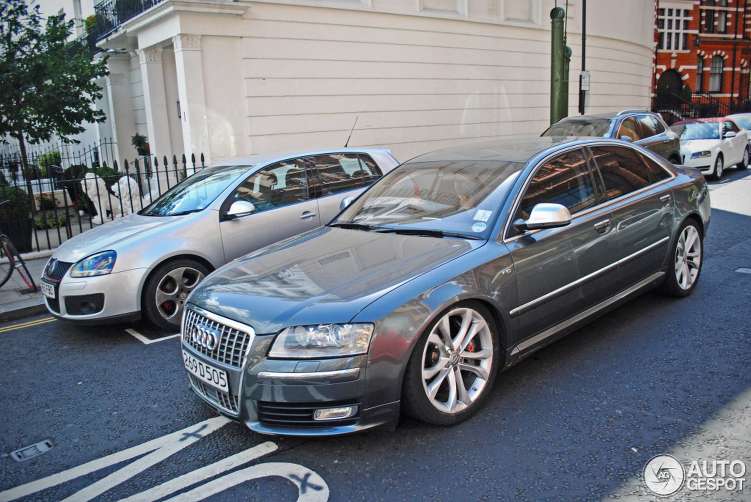 Audi S8 D3