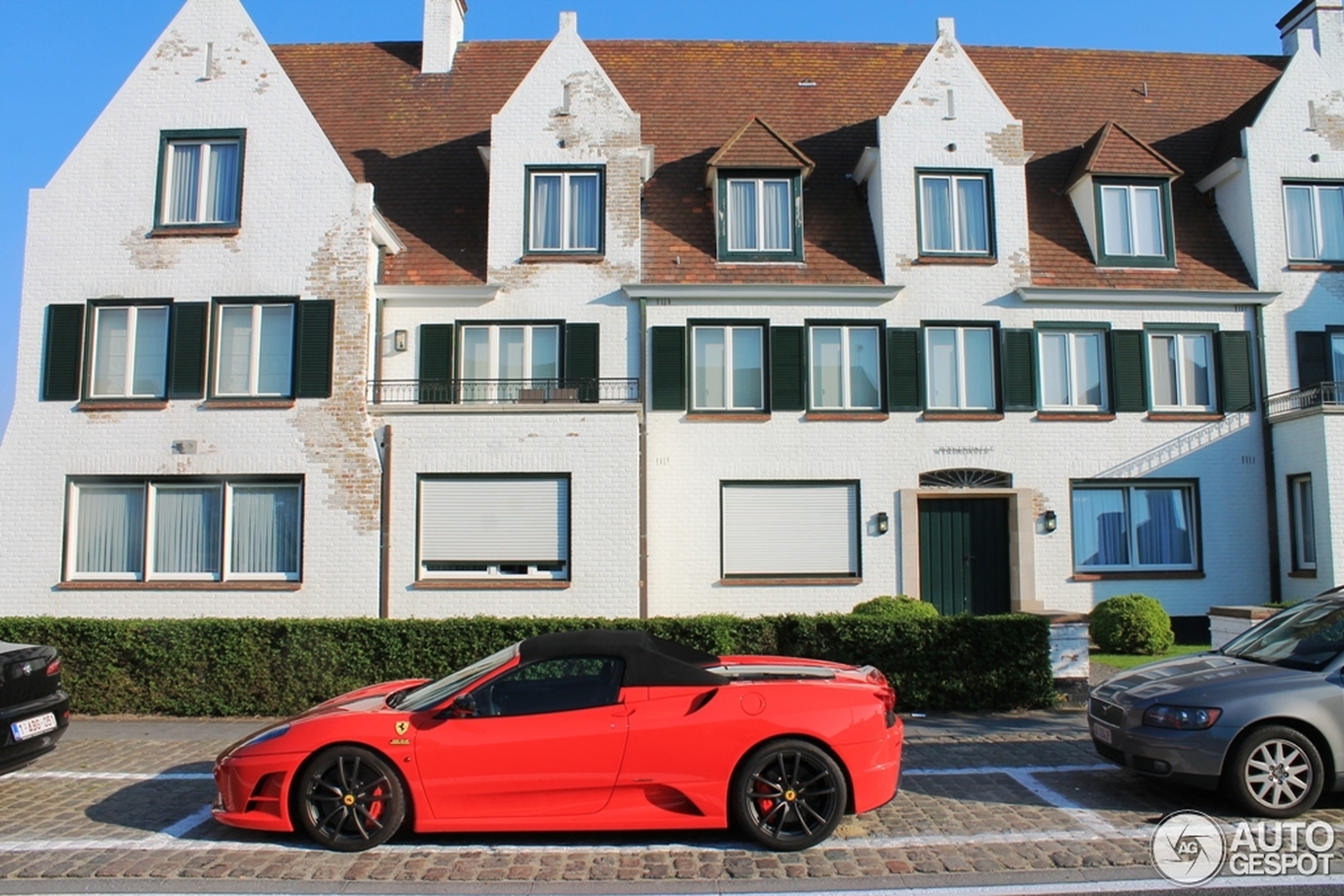 Ferrari Scuderia Spider 16M