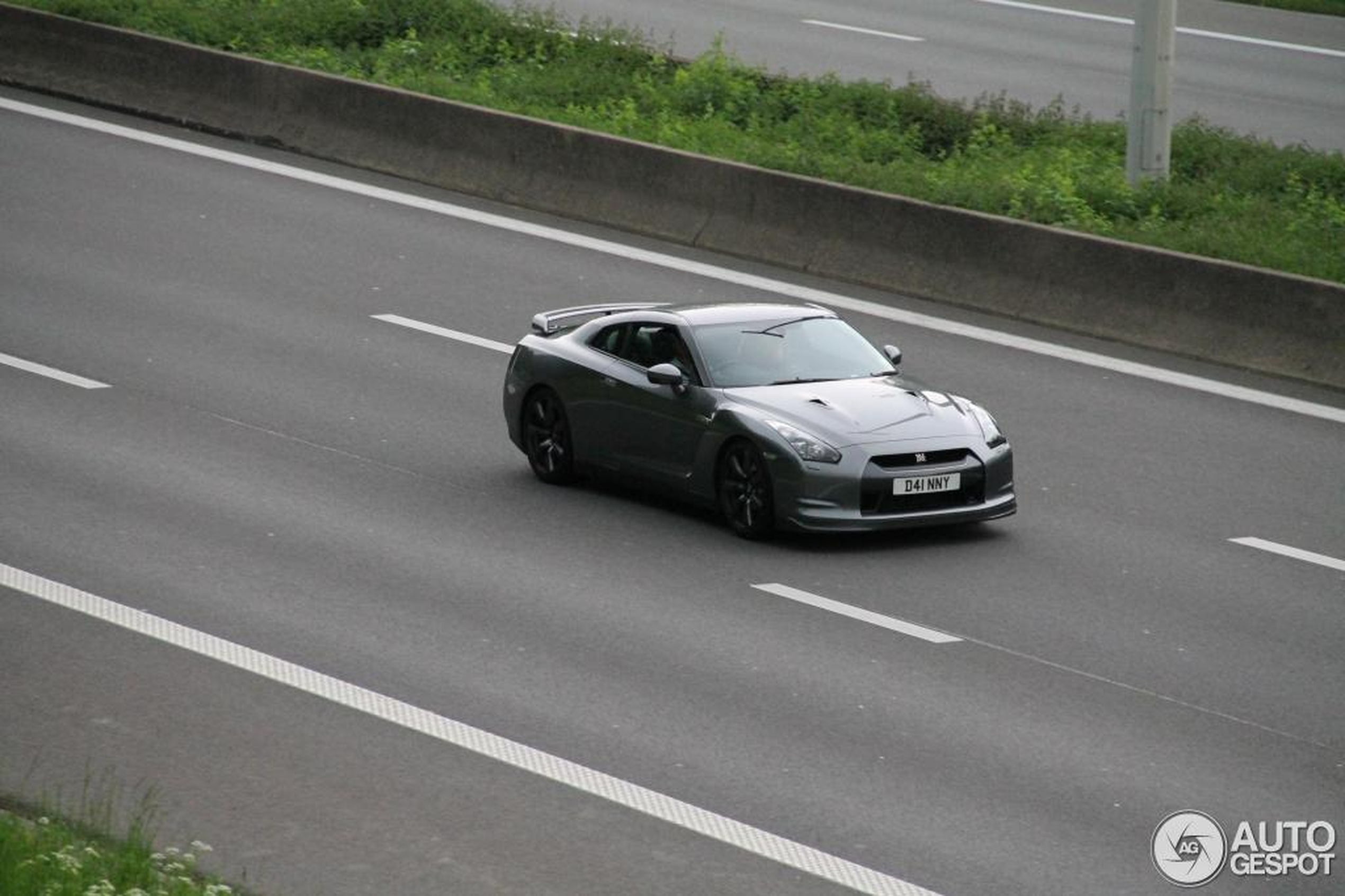 Nissan GT-R