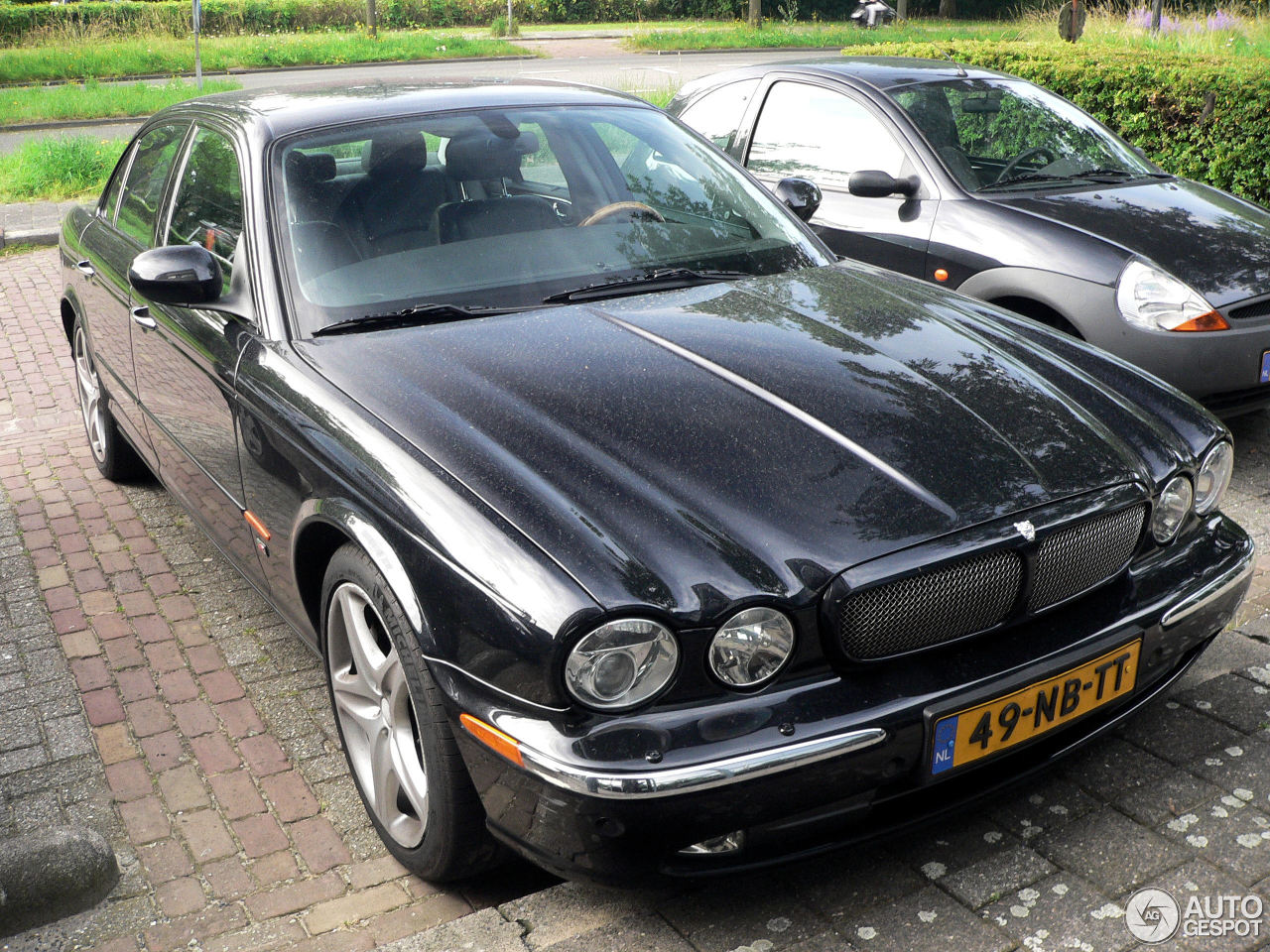 Jaguar XJR