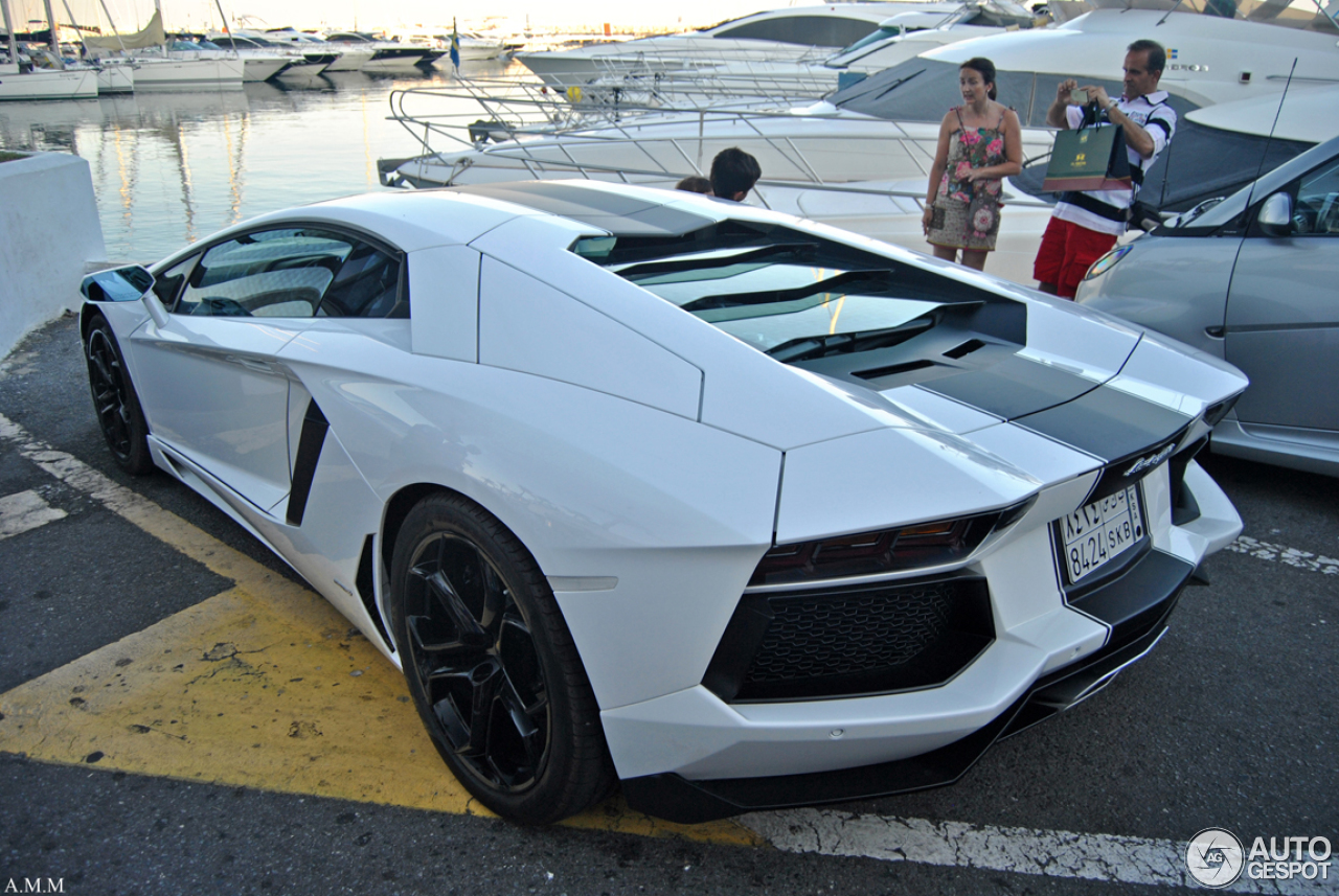 Lamborghini Aventador LP700-4