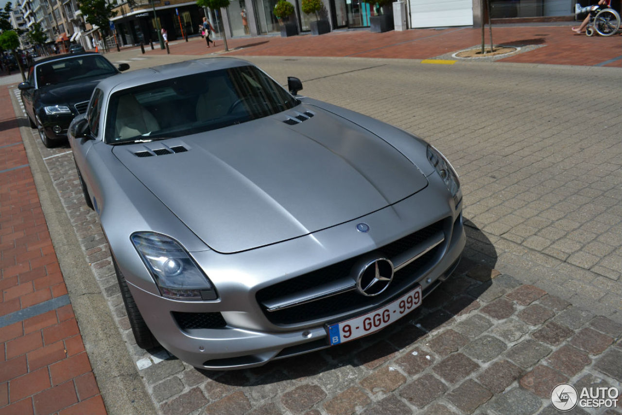 Mercedes-Benz SLS AMG