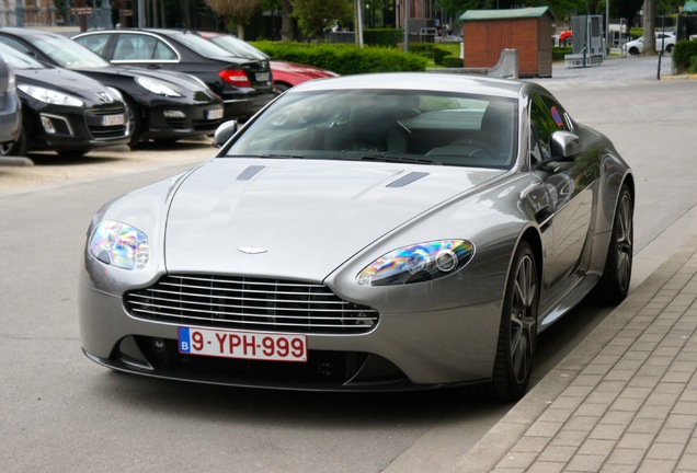 Aston Martin V8 Vantage S