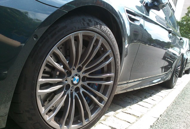 BMW M5 F10 2011