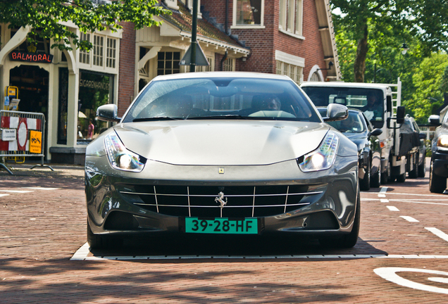 Ferrari FF