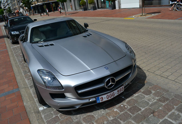 Mercedes-Benz SLS AMG