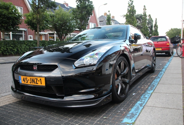 Nissan GT-R