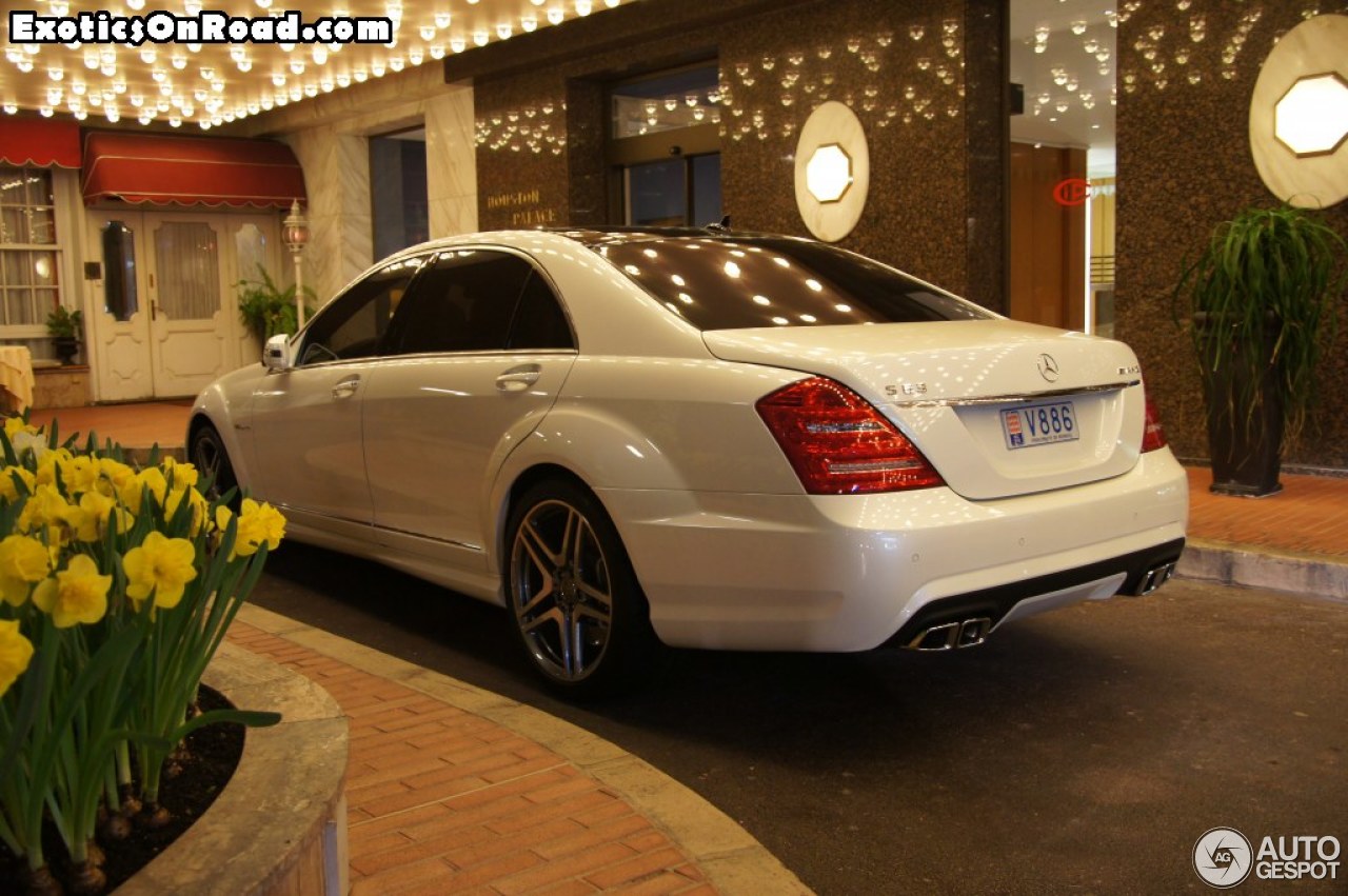 Mercedes-Benz S 63 AMG W221 2011