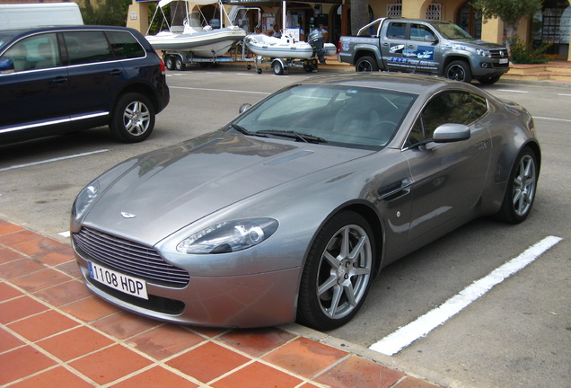 Aston Martin V8 Vantage