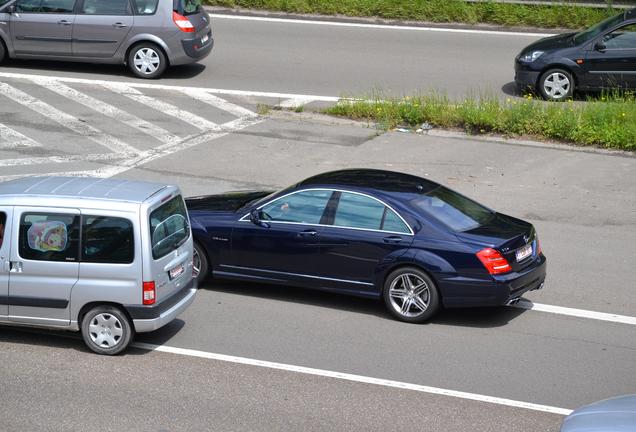 Mercedes-Benz S 63 AMG W221 2011