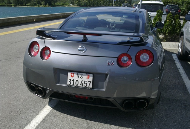 Nissan GT-R