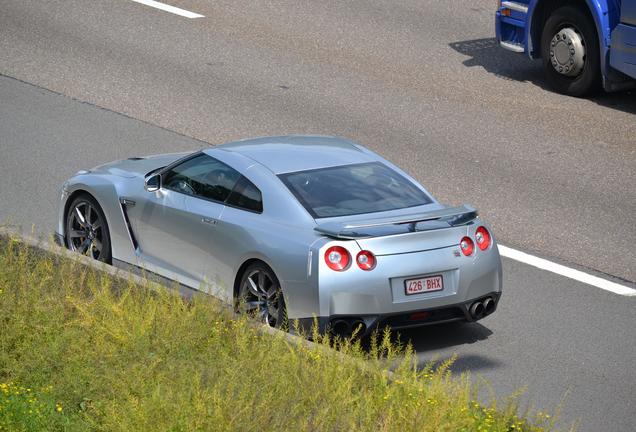 Nissan GT-R